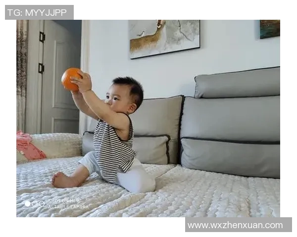 足球明星橙子女朋友的甜蜜生活揭秘与爱情故事分享